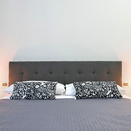 Apartamento Appia Luxe - A Poche Fermate Del Centro Roma Exterior foto